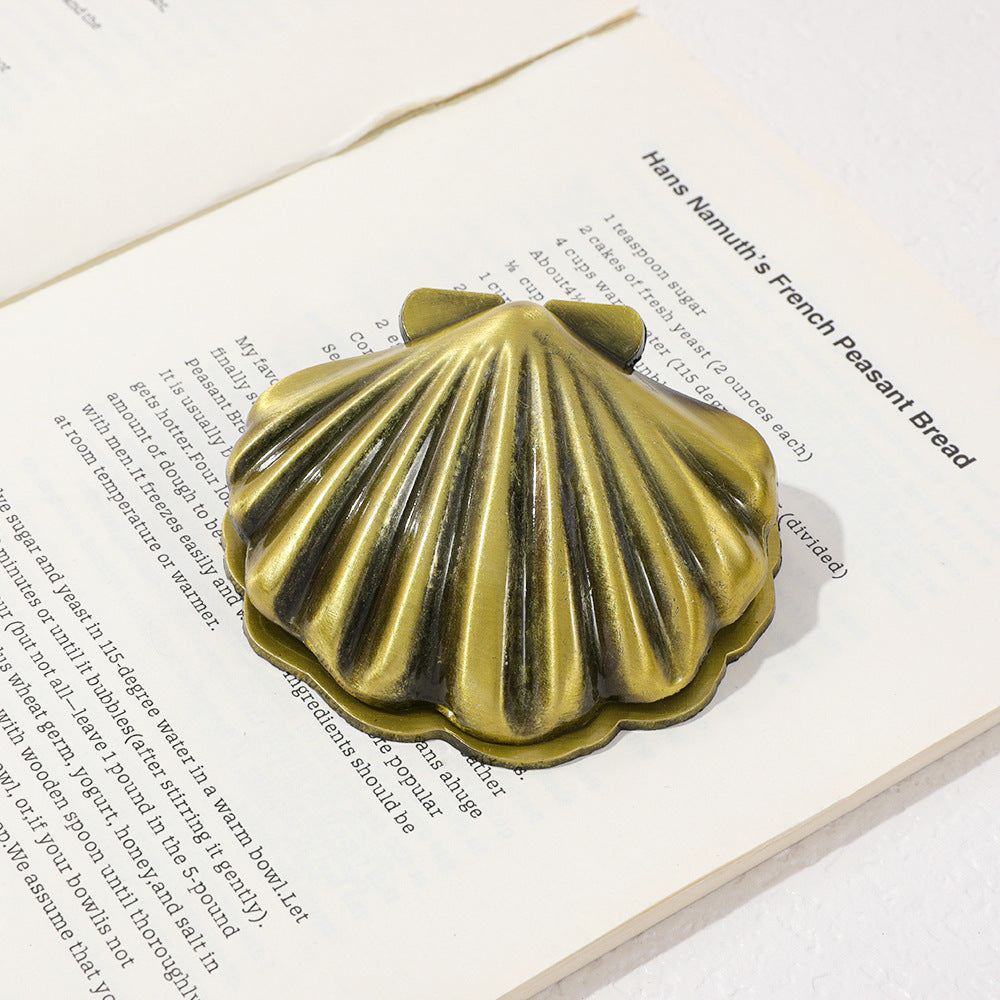 Vintage Metal shell clip